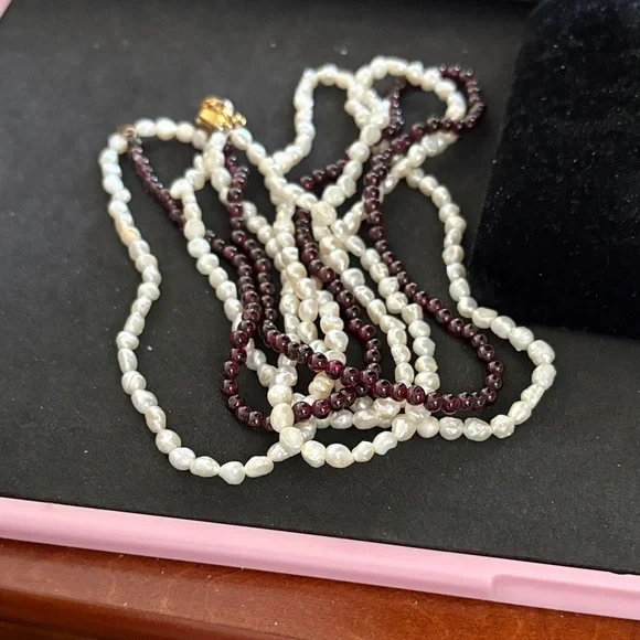 Vintage Three -Strand White Rice Pearl and Garnet Bead Necklace - Picture 9 of 9